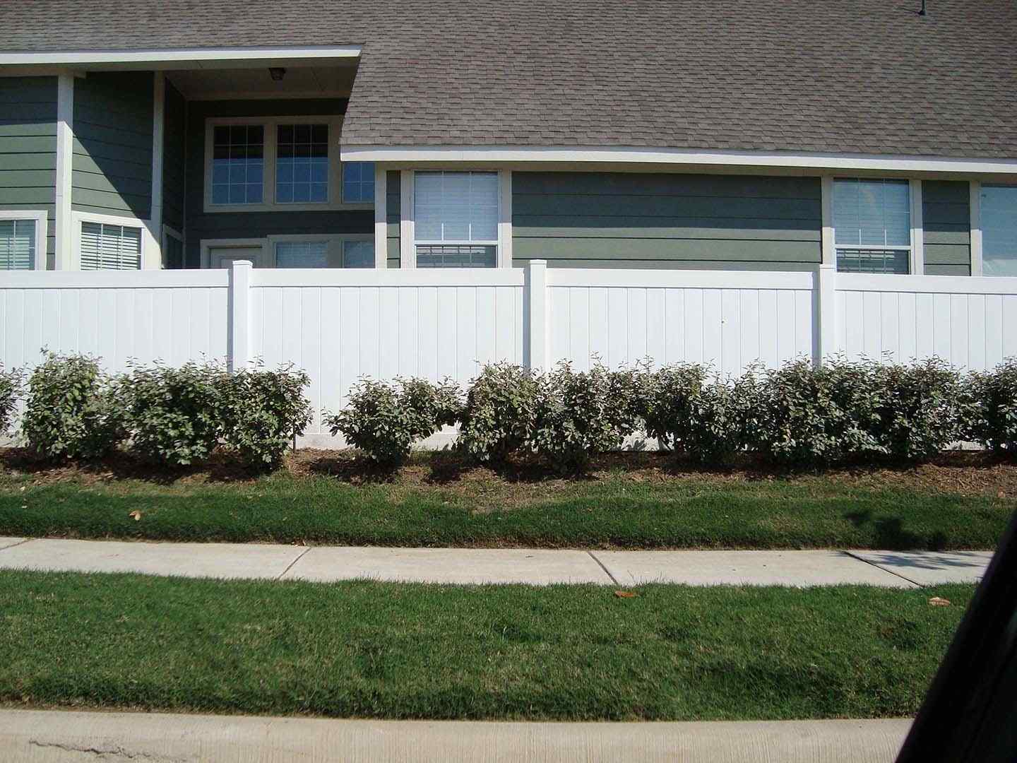 Residential Vinyl Fence - North DFW Area