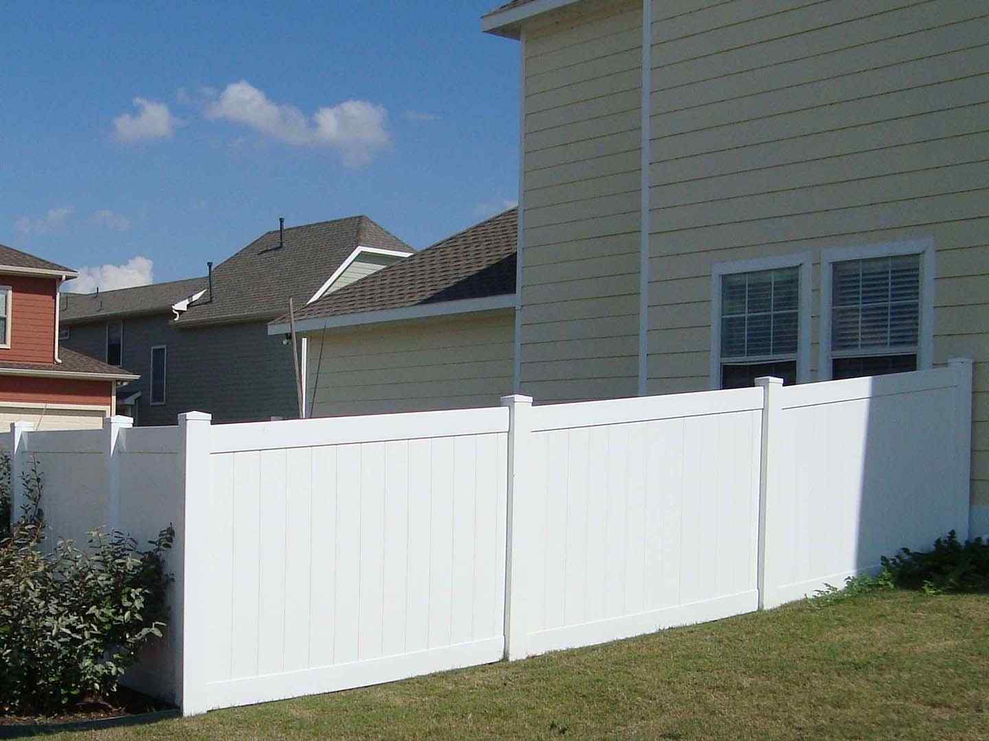 Vinyl Pet Fencing in North DFW Area