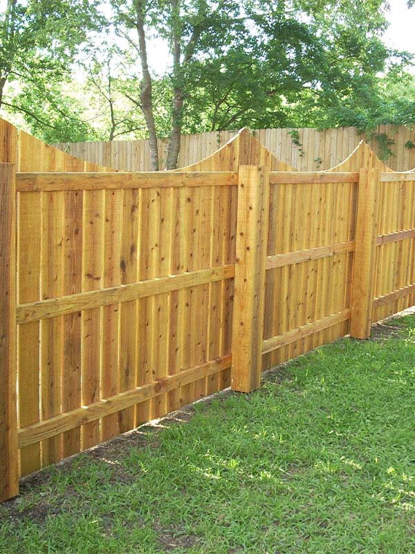 Aluminum Fence, Ornamental Iron Fence,  Vinyl fence, Wood Fence and chain link fence options in the Plano Texas area.