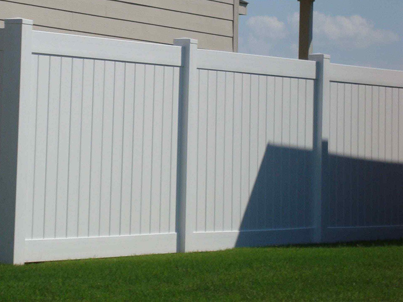 Vinyl fence options in the Plano Texas area.